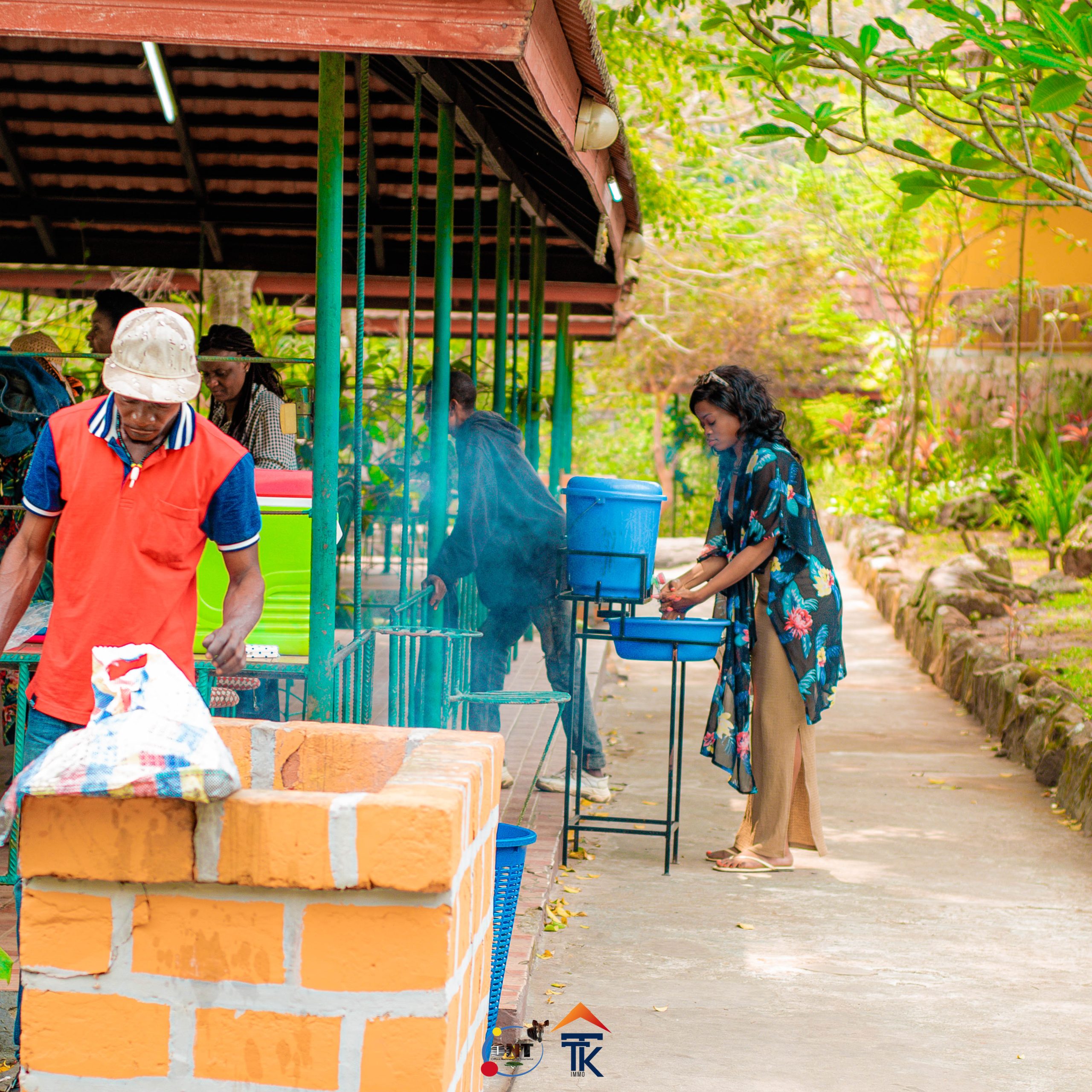 COUPLE ZONGO CHALET 1 NIGHT